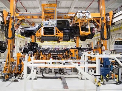 Quy trình lắp ráp xe tải Ram 1500 tại nhà máy Sterling Heights. Ảnh: Stellantis