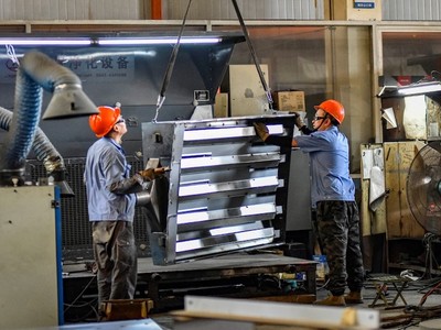 Tỷ lệ sinh thấp và tuổi nghỉ hưu tương đối sớm đồng nghĩa rằng dân số trong độ tuổi lao động ở Trung Quốc sẽ tiếp tục giảm. Ảnh: AFP