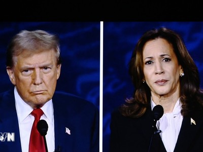 Hai ứng cử viên Tổng thống Mỹ là bà Kamala Harris (phải) và ông Donald Trump. (Ảnh: THX/TTXVN)