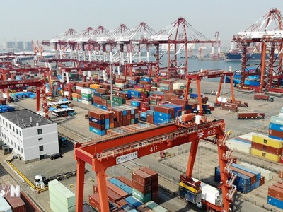 Cảng hàng hóa Thanh Đảo, tỉnh Sơn Đông, Trung Quốc. (Ảnh: THX/TTXVN)