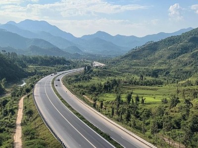 Nghiên cứu triển khai dự án theo phương thức đối tác công tư (PPP), hợp đồng BOT để thu hút nguồn lực của xã hội, giảm gánh nặng cho ngân sách nhà nước.