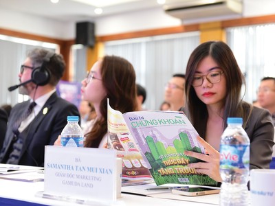 Doanh nghiệp luôn cần những thông tin hữu ích, mang tính dự báo có độ chính xác cao và kịp thời. Ảnh: Dũng Mịnh 