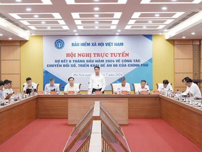 Tổng giám đốc Nguyễn Thế Mạnh, Trưởng Ban chỉ đạo chuyển đổi số ngành BHXH Việt Nam, chủ trì Hội nghị