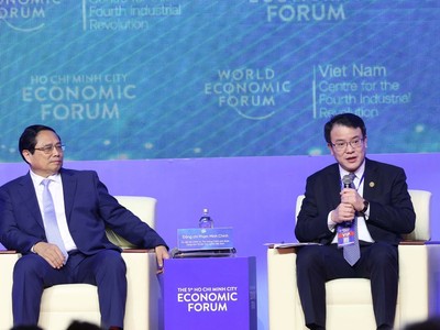 Thứ trưởng Bộ Kế hoạch và Đầu tư Trần Quốc Phương chia sẻ tại Phiên đối thoại.