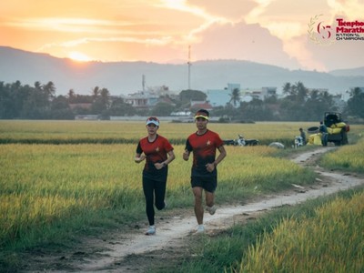 Gần 1,200 vận động viên tham dự giải chạy