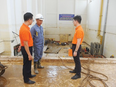 Gần 1 tháng sau mưa lũ, Nhà máy Thủy điện Nậm Lức (Lào Cai) vẫn chưa khôi phục được hoạt động