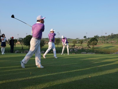 Gần 144 golfer tham dự giải golf “Tấm lòng vàng Nhà đầu tư”