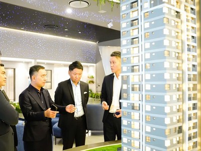 Căn hộ chung cư trung cấp (có mức giá khoảng 25 triệu đồng/m2 đến dưới 50 triệu đồng/m2) vẫn chiếm tỉ trọng cao về giao dịch và nguồn cung trên thị trường.