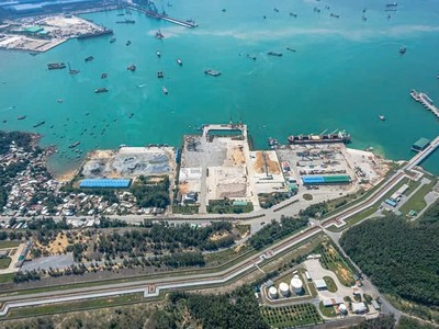 Quảng Ngãi đang tiếp tục rà soát, hoàn thiện các đồ án quy hoạch tại Khu kinh tế Dung Quất.