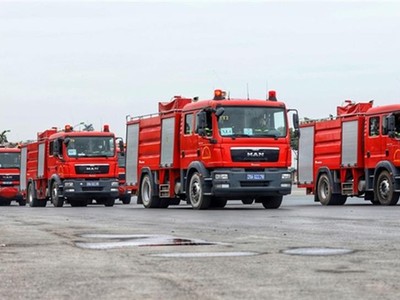 Xe chữa cháy của lực lượng Cảnh sát phòng cháy, chữa cháy và cứu nạn được huy động đi làm nhiệm vụ chữa cháy có tín hiệu ưu tiên được miễn thu phí sử dụng đường bộ cao tốc. 