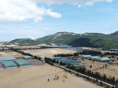 Điều chỉnh tổng thể Quy hoạch chung xây dựng Khu kinh tế Nhơn Hội nhằm phục vụ cho việc triển khai các dự án đầu tư, cũng như công tác thu hút đầu tư trong thời gian đến. 