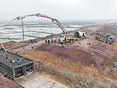 Các khoản chi thường xuyên có tính chất đầu tư đang gây vướng mắc cho nhiều địa phương. Ảnh: Đức Thanh. 