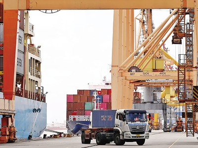 Kinh tế Việt Nam bứt phá để về đích năm 2024 