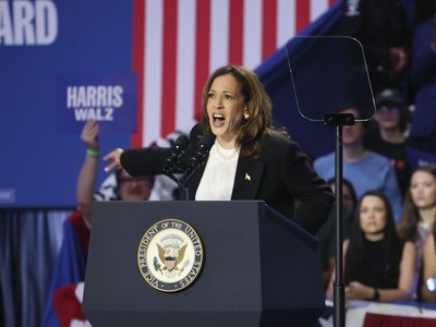 Phó Tổng thống Mỹ Kamala Harris phát biểu trong cuộc vận động tranh cử ở bang North Carolina ngày 12/9/2024. Ảnh: AA/TTXVN