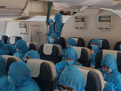 Truy tố 17 bị can trong giai đoạn 2 của vụ án "chuyến bay giải cứu". Ảnh minh họa