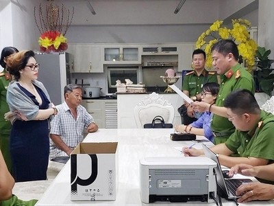 Bị can Phạm Thị Tuyết Nhung bị khởi tố, bắt giam.