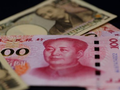 Đồng nhân dân tệ Trung Quốc và đồng yên Nhật Bản.