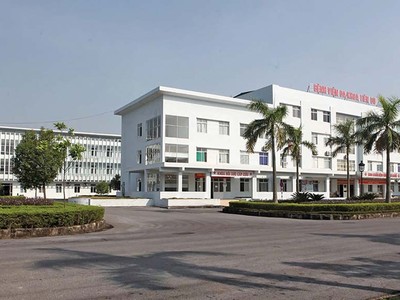 Tổng công ty cổ phần Sông Hồng đã trúng gói thầu mua sắm thiết bị y tế tại Bệnh viện Đa khoa Tiên Du (Bắc Ninh) trị giá gần 38 tỷ đồng. Trong ảnh: Bệnh viện Đa khoa Tiên Du