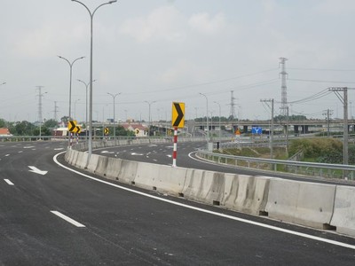 Tuyến cao tốc Bến Lức - Long Thành, đoạn giao TP.HCM - Trung Lương và vành đai 3 đã sẵn sàng đưa vào khai thác.