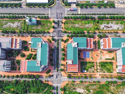 Nhiều dự án nhà ở xã hội đình trệ do những khúc mắc liên quan quyền sử dụng đất. Ảnh: Đức Thanh 