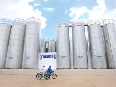 Hệ thống các nhà máy Vinamilk đều sử dụng năng lượng xanh, tái tạo và các công nghệ hiện đại giảm phát thải và đã được kiểm kê khí nhà kính theo ISO 14064