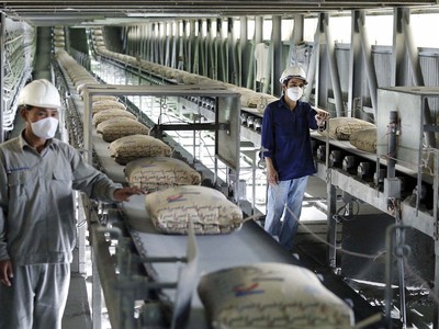 Sản phẩm sắt, thép, xi măng, phân bón, hydrogen nằm trong danh sách bị ảnh hưởng bởi CBAM