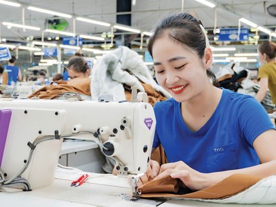  Dệt may là một trong những ngành được đánh giá hưởng lợi từ việc Mỹ gia tăng hàng rào thuế quan với hàng hóa từ Trung Quốc