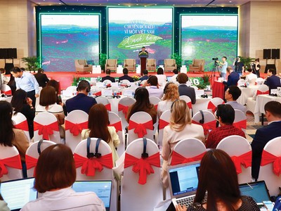 Hội thảo “Tiên phong chuyển đổi kép vì một Việt Nam xanh hơn”, Báo Đầu tư tổ chức ngày 12/11/2024