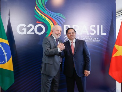 Thủ tướng Chính phủ Phạm Minh Chính và Tổng thống Brazil Luiz Inácio Lula da Silva trước hội đàm bên lề Hội nghị thượng đỉnh G20. Ảnh: Nhật Bắc 