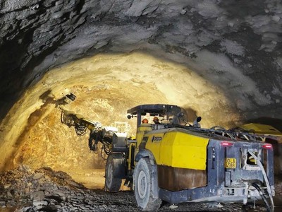 Thi công hầm số 2 trên cao tốc Đồng Đăng - Trà Lĩnh.