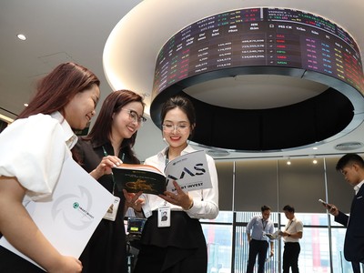 Thị trường chứng khoán “nhiễu động” trong ngắn hạn, nhưng triển vọng trung hạn là tích cực 