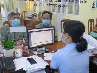 Cán bộ xã già yếu đã nghỉ việc được tăng thêm 15% mức trợ cấp hiện hưởng 