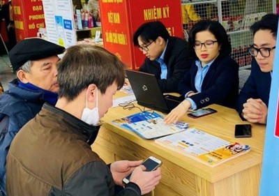 Yên Bái đẩy mạnh thanh toán lương hưu, trợ cấp bảo hiểm xã hội không dùng tiền mặt