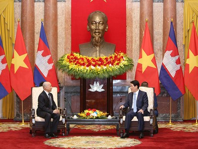 Chủ tịch nước Lương Cường hội kiến với Quốc vương Campuchia Norodom Sihamoni. Ảnh: Đức Thanh