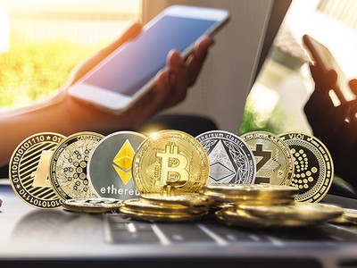 Giá bitcoin tăng mạnh đã thúc đẩy dòng tiền chảy vào thị trường tiền số. Ảnh: Shutterstock 