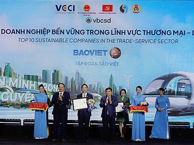 Bảo Việt 60 năm - liên tiếp được vinh danh trong Top 10 “Doanh nghiệp bền vững nhất Việt Nam”