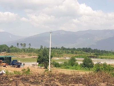 Hiện trạng khu vực Dự án Nhà máy Xử lý rác thải sinh hoạt huyện Quảng Trạch và thị xã Ba Đồn. 