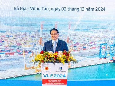 Thủ tướng Phạm Minh Chính phát biểu chỉ đạo tại Diễn đàn Logistics Việt Nam 2024. 