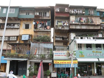 Việc triển khai các công tác liên quan cải tạo, xây dựng lại nhà chung cư cũ trên địa bàn TP. Hà Nội còn rất chậm, không đảm bảo tiến độ đã đề ra tại Đề án và các Kế hoạch triển khai Đề án.