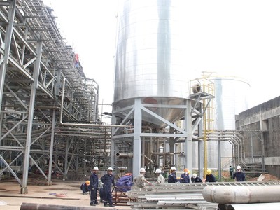 Nhà máy Bột - Giấy VNT19 có tổng vốn đầu tư 10.000 tỷ đồng, đến nay đã triển khai đạt trên 85%. 