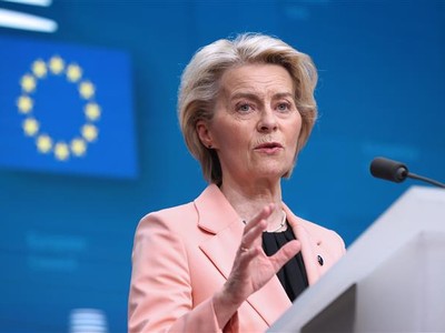 (Tư liệu) Chủ tịch Ủy ban châu Âu Ursula von der Leyen phát biểu họp báo tại Brussels, Bỉ, ngày 21/3/2024. Ảnh: THX/TTXVN