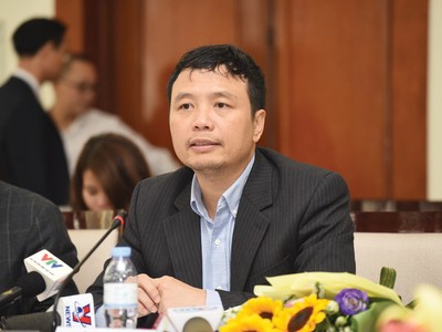 TS. Nguyễn Tú Anh, Giám đốc Trung tâm Thông tin, phân tích và dự báo kinh tế, Ban Kinh tế Trung ương