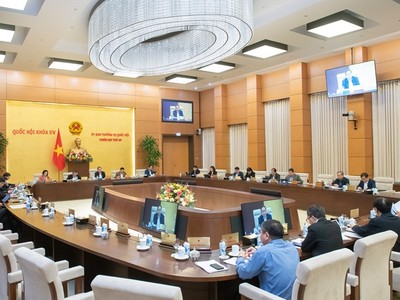 Phiên họp sáng 11/12 của Ủy ban Thường vụ Quốc hội.