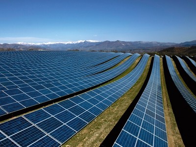 Ngành năng lượng tái tạo: Biến căng thẳng thương mại thành lợi thế