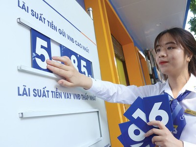 Mặt bằng lãi suất tiền gửi vẫn trong xu hướng tăng, gia tăng áp lực lên lãi suất cho vay 