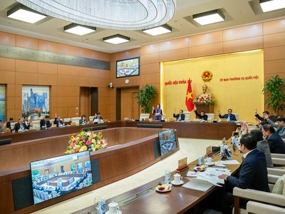 Phiên họp chiều 24/12 của Ủy ban Thường vụ Quốc hội.