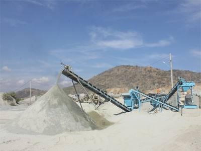 Dây chuyền sản xuất cát xây dựng từ đá xây dựng của Công ty cổ phần Xây dựng Ninh Thuận. Đây cũng là doanh nghiệp đầu tiên đầu tư dây chuyền sản xuất cát nhân tạo và được tỉnh Ninh Thuận cấp phép. Nguồn: Công ty cổ phần Xây dựng Ninh Thuận. 
