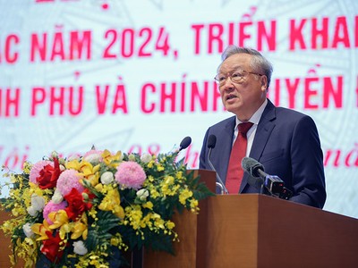 Phấn đấu tốc độ tăng trưởng kinh tế năm 2025 cao hơn 8% 