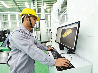 Chính phủ đặt mục tiêu xây dựng các chính sách tạo đột phá, khai thác hiệu quả nguồn lực từ doanh nghiệp. Ảnh: Đức Thanh 