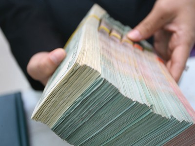 Phí năm đầu của sản phẩm bảo hiểm liên kết đầu tư đang ở mức cao